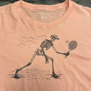 American Eagle Men’s oversized XS T shirt skeleton playing tennis